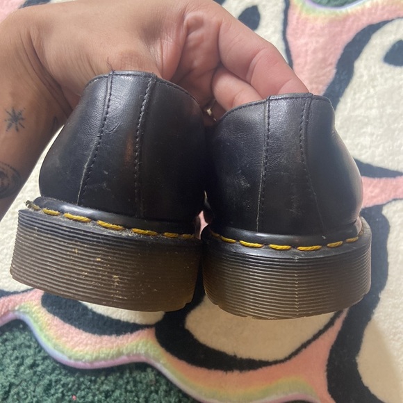 Vintage dr.Marten bowler shoes made in England. In great used shape. - Picture 5 of 13